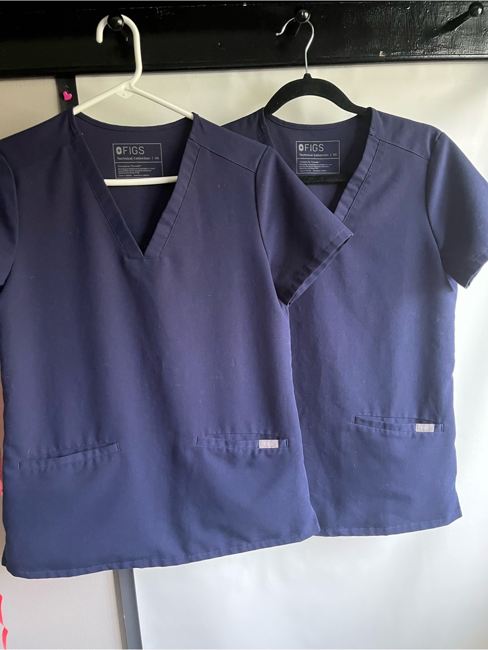2 FIGS womans Navy V-Neck Scrub Top
